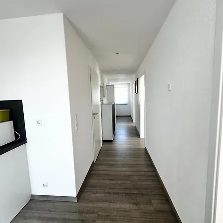 - Seeblick Inn *