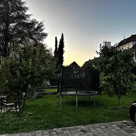 - Seeblick Inn